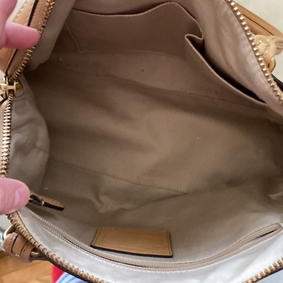 Tan coach handbag - Picture 3 of 3